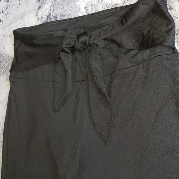 Material Girl. Juniors Active Hi-Waist Tie Front Leggings - Picture 5 of 8